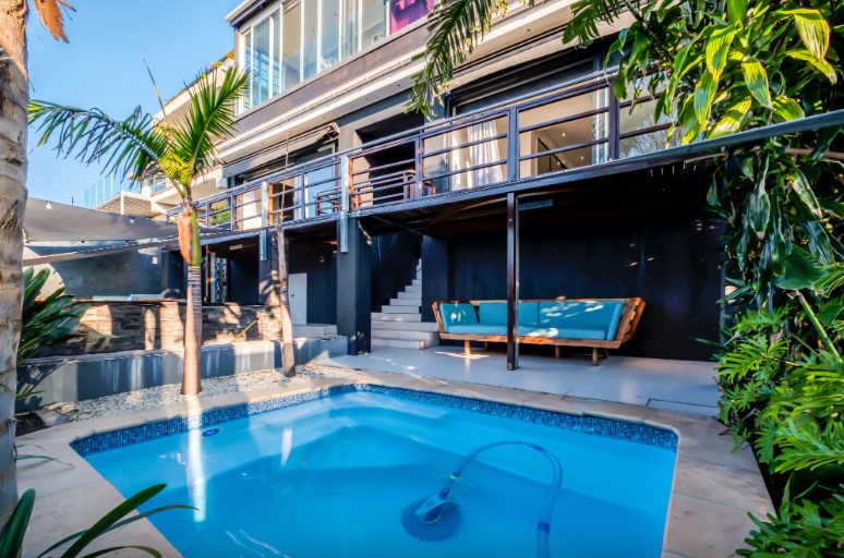 To Let 3 Bedroom Property for Rent in Green Point Western Cape